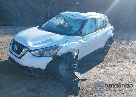 2020 Nissan Kicks Sv Xtronic Cvt z USA, uszkodzony, nr VIN 3N1CP5CV3LL563504